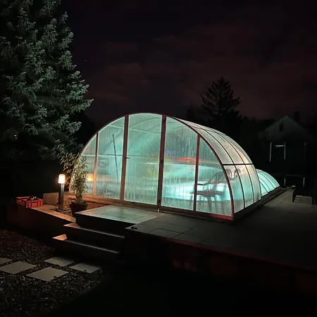 Apartment Erfurt-gemuetlich-sonnig-kueche-bad-garten-parken-pool-sauna-wlan-carogruen