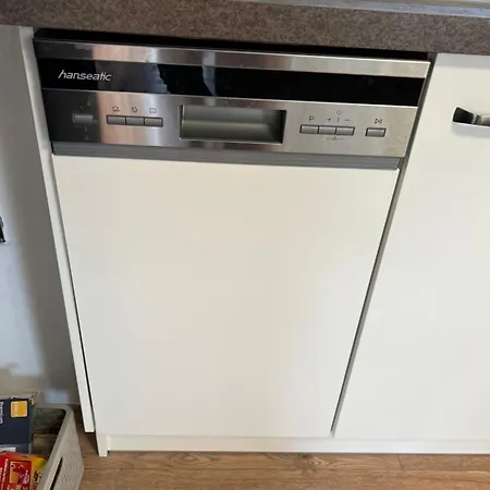 Apartment Erfurt-gemuetlich-sonnig-kueche-bad-garten-parken-pool-sauna-wlan-carogruen *