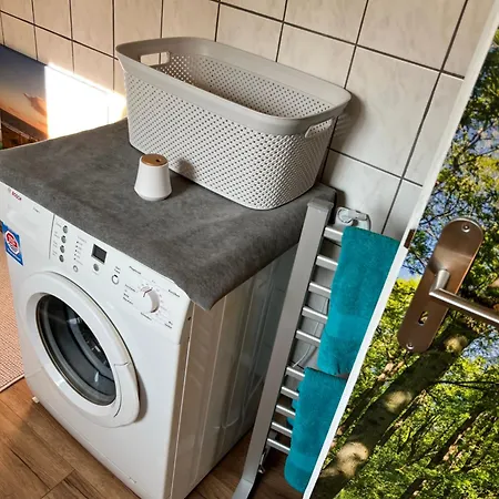 Apartment Erfurt-gemuetlich-sonnig-kueche-bad-garten-parken-pool-sauna-wlan-carogruen Erfurt