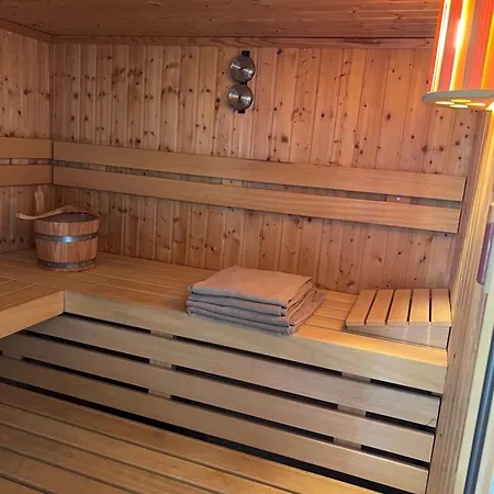 Erfurt-gemuetlich-sonnig-kueche-bad-garten-parken-pool-sauna-wlan-carogruen Erfurt